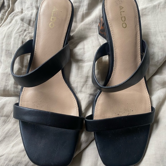 Cute scrappy black cheetah heels - Picture 6 of 6